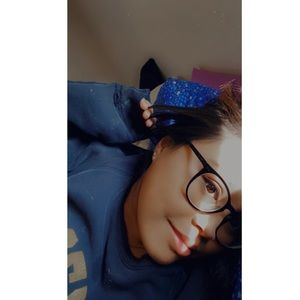 Meet your Posher, Kimmy ☺️